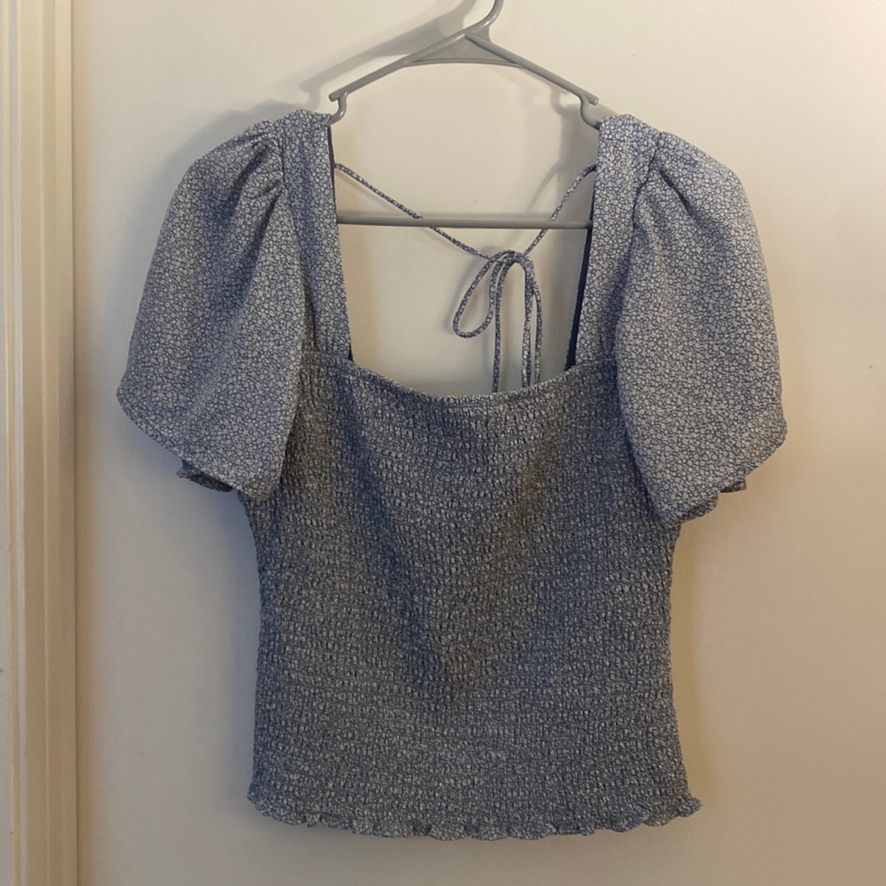 ABERCROMBIE & FITCH FLORAL BLOUSE